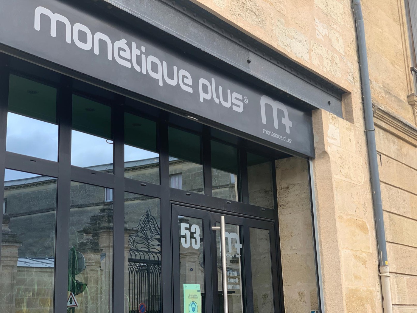 Façade de l'agence Monétique Plus à Bordeaux